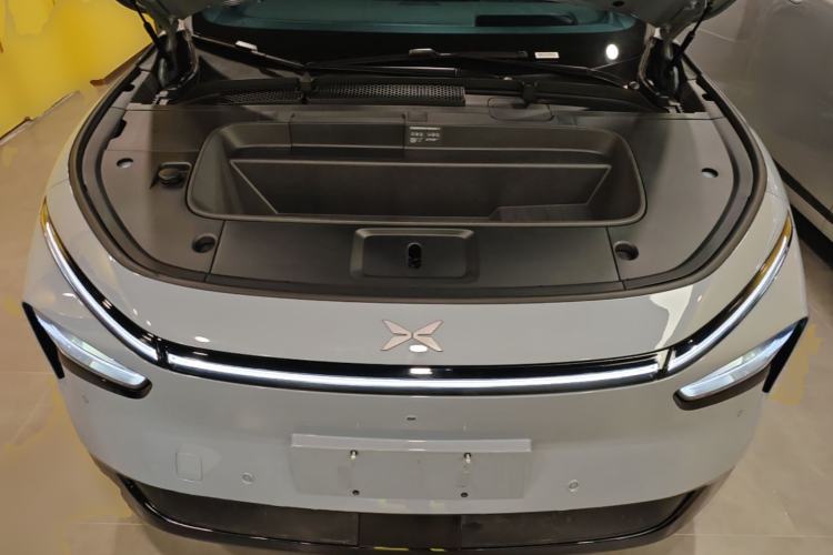 Used XPeng G7 2025 Model—702 Ultra Long Range Engine Bay