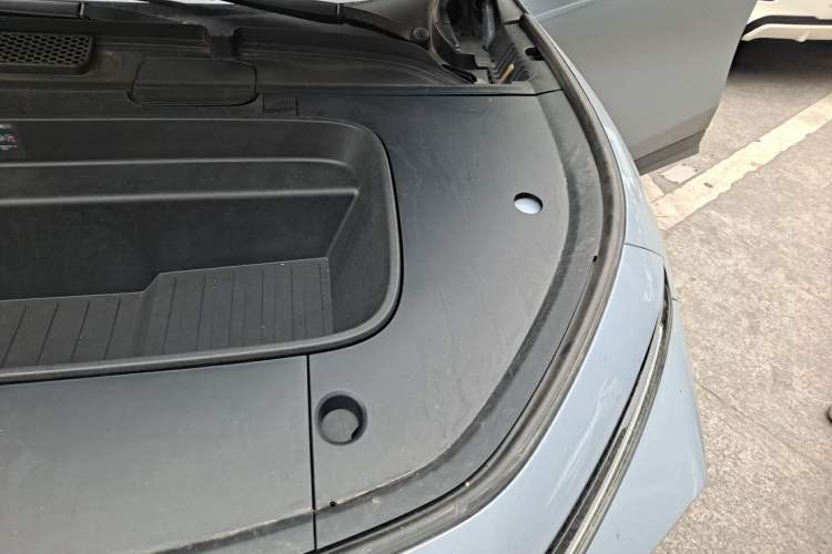 Used XPeng G7 2025 Model—702 Ultra Long Range Engine Bay Left