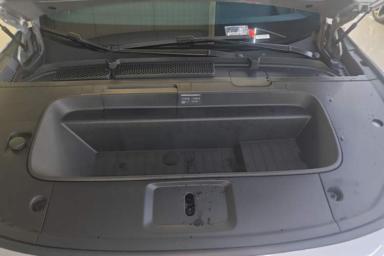 Used XPeng G7 2025 702 Max Engine Bay