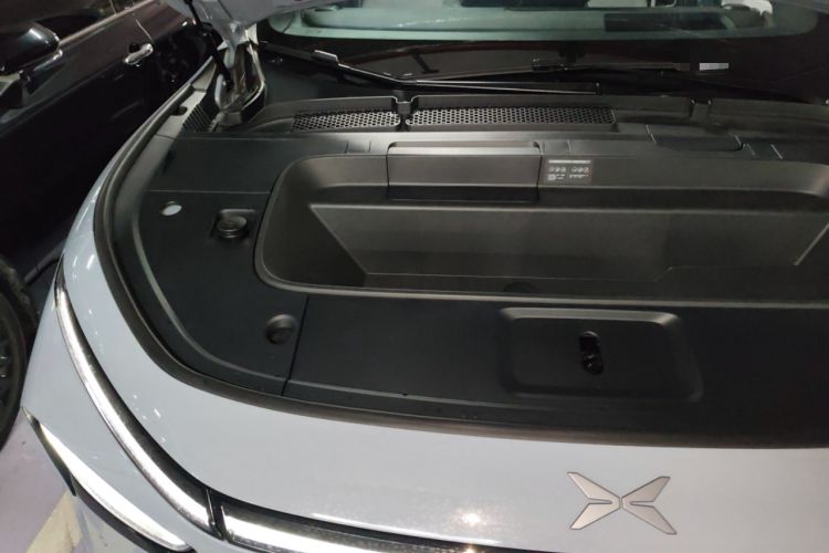 Used XPeng G7 2025 Model—702 Ultra Long Range Engine Bay Right