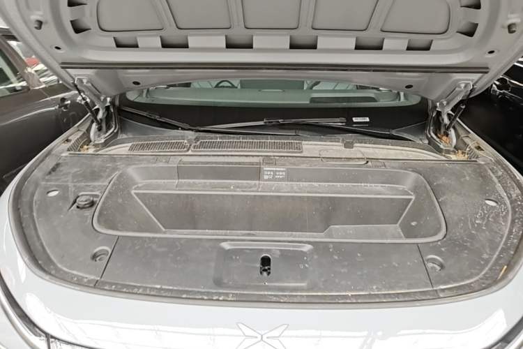 Used XPeng G7 2025 Model—702 Ultra Long Range Engine Bay