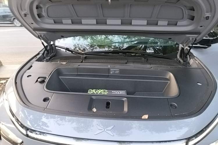 Used XPeng G7 2025 Model—702 Ultra Long Range Engine Bay