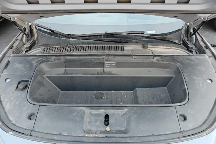 Used XPeng G7 2025 Model—702 Ultra Long Range Engine Bay
