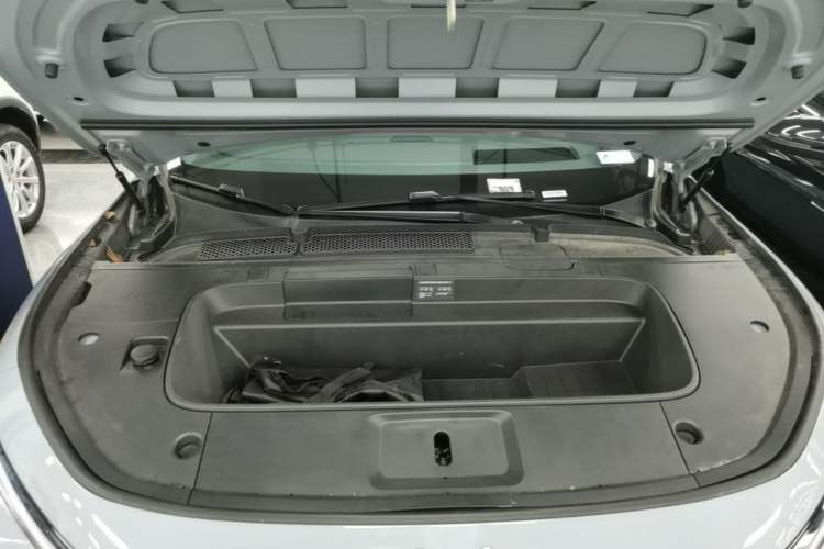 Used XPeng G7 2025 702 Max Engine Bay