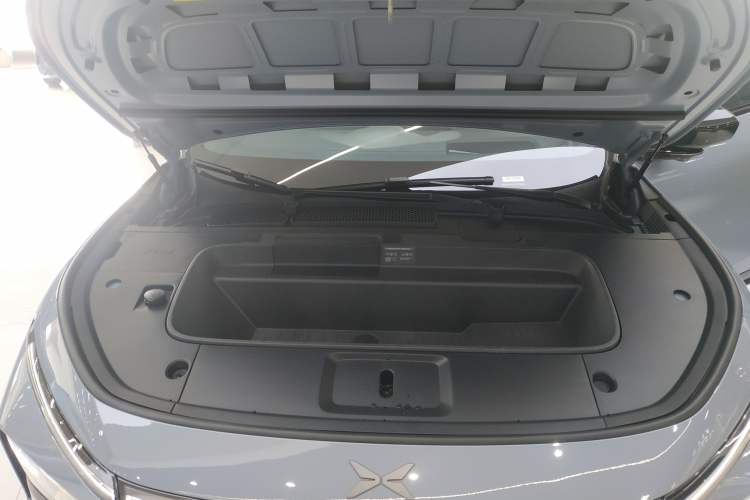 Used XPeng G7 2025 Model—702 Ultra Long Range Engine Bay