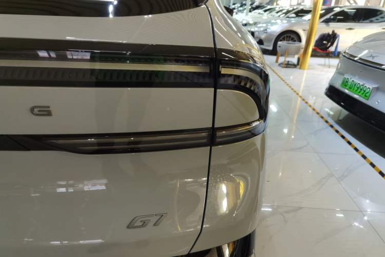 Used XPeng G7 2025 Model—702 Ultra Long Range Exterior 2