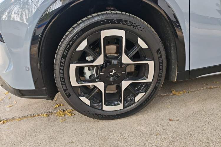 Used XPeng G7 2025 702 Max Exterior 4