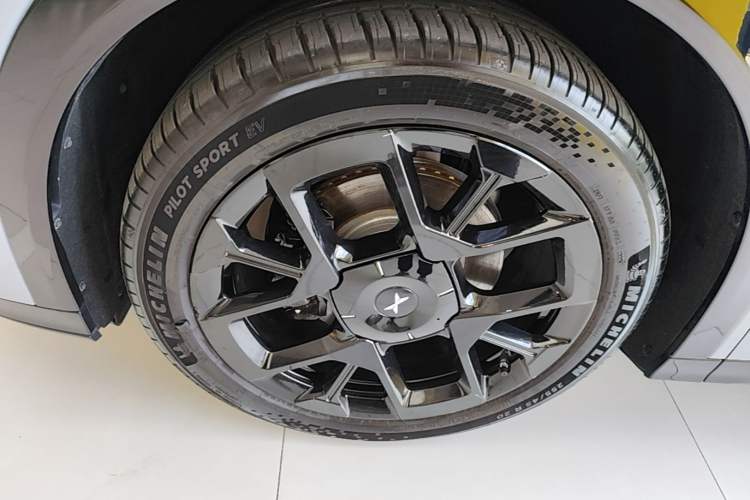 Used XPeng G7 2025 702 Max Exterior 4
