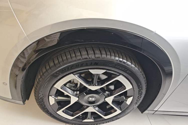 Used XPeng G7 2025 Model—702 Ultra Long Range Exterior 4