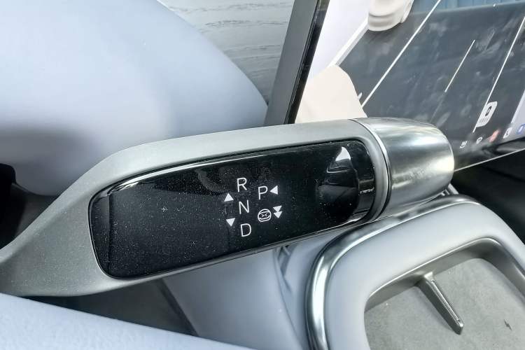 Used XPeng G7 2025 Model—702 Ultra Long Range Gear Lever