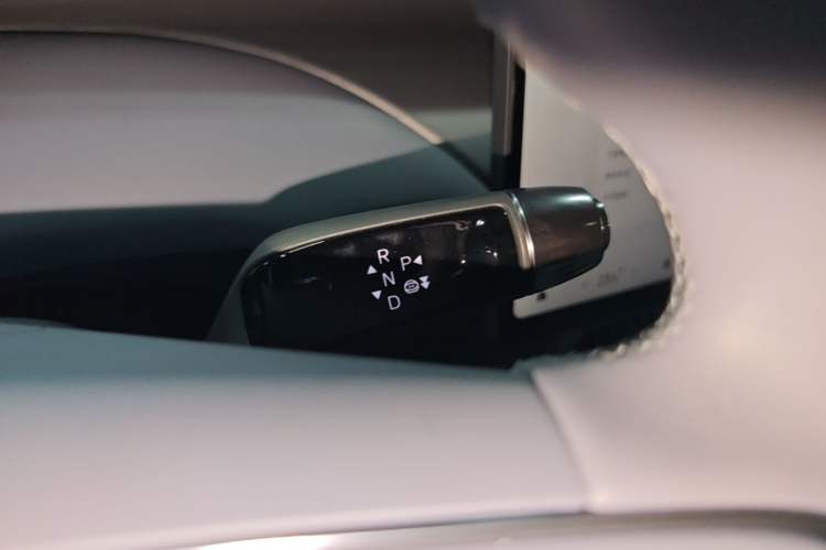 Used XPeng G7 2025 Model—702 Ultra Long Range Gear Lever