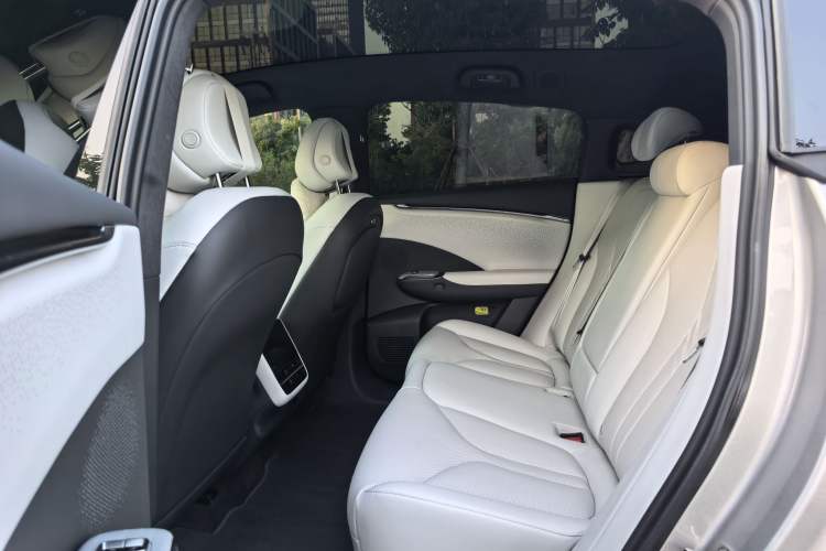 Used XPeng G7 2025 Model—602 Long Range Max Interior 5