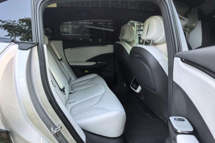 Used XPeng G7 2025 Model—602 Long Range Max Interior 7