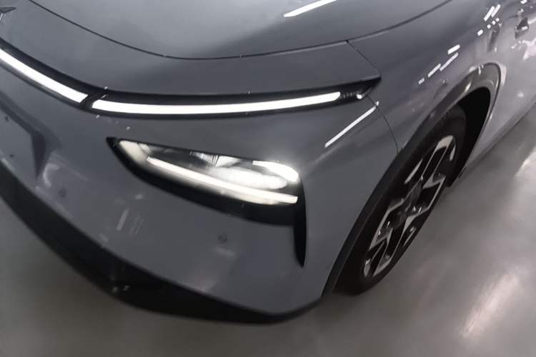 Used XPeng G7 2025 Model—702 Ultra Long Range Left Front Headlight