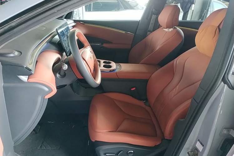 Used XPeng G7 2025 Model—702 Ultra Long Range Left Front Seat