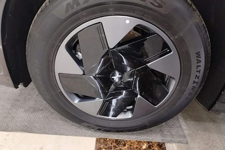 Used XPeng G7 2025 Model—602 Long Range Max Left Front Wheel Hub