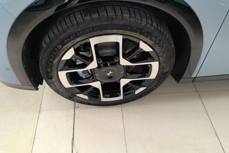 Used XPeng G7 2025 Model—702 Ultra Long Range Left Front Wheel Hub