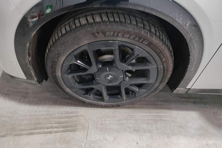 Used XPeng G7 2025 702 Max Left Front Wheel Hub