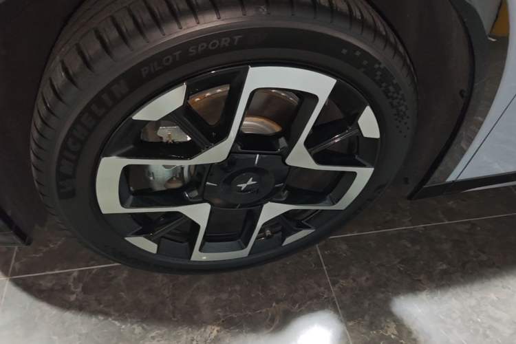 Used XPeng G7 2025 Model—702 Ultra Long Range Left Front Wheel Hub