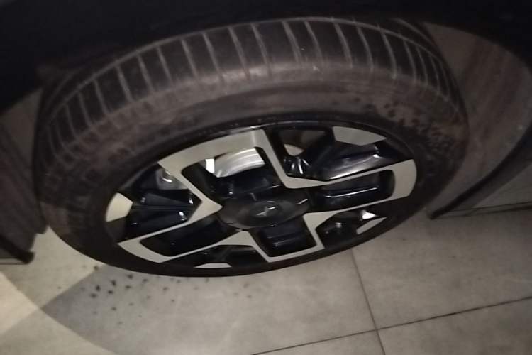 Used XPeng G7 2025 Model—702 Ultra Long Range Left Front Wheel Hub