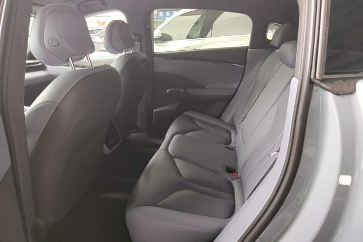 Used XPeng G7 2025 Model—702 Ultra Long Range Left Rear Seat