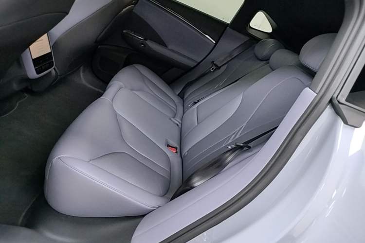Used XPeng G7 2025 Model—702 Ultra Long Range Left Rear Seat