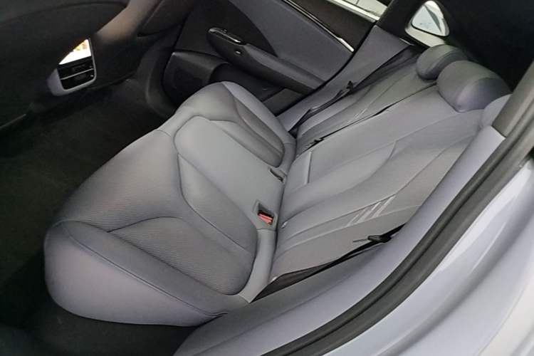 Used XPeng G7 2025 Model—702 Ultra Long Range Left Rear Seat