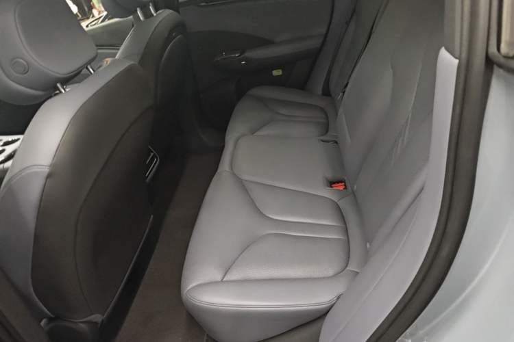 Used XPeng G7 2025 Model—702 Ultra Long Range Left Rear Seat