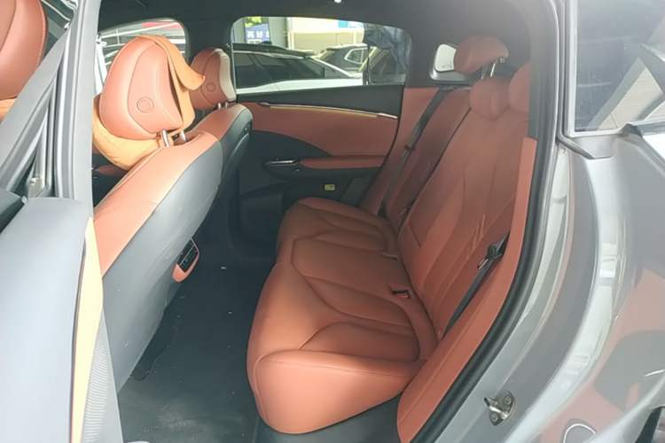 Used XPeng G7 2025 Model—702 Ultra Long Range Left Rear Seat