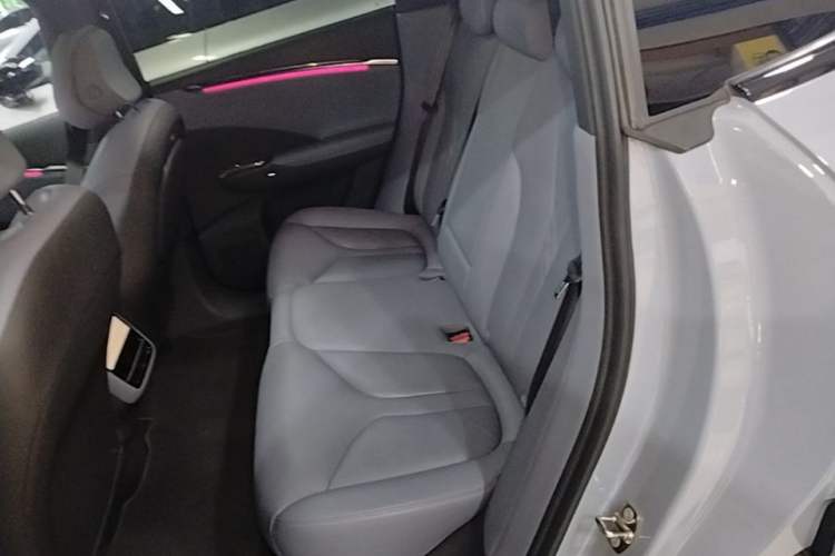 Used XPeng G7 2025 Model—702 Ultra Long Range Left Rear Seat