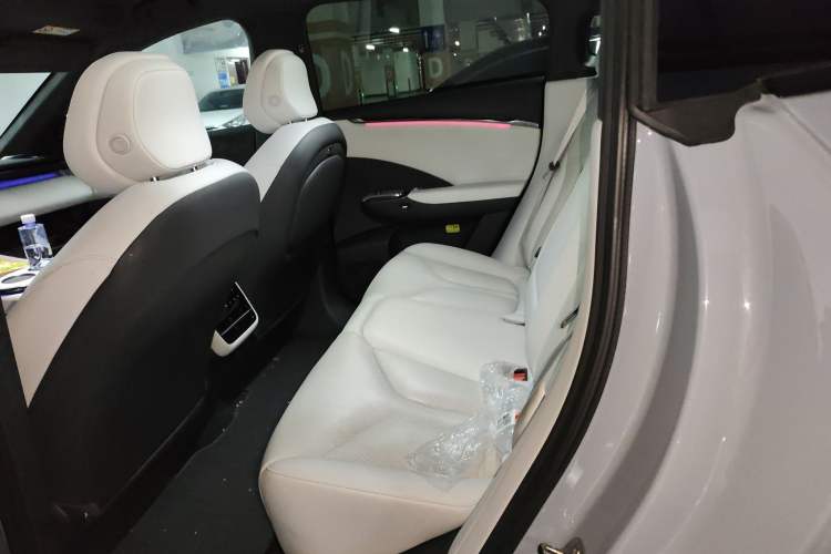 Used XPeng G7 2025 Model—702 Ultra Long Range Left Rear Seat