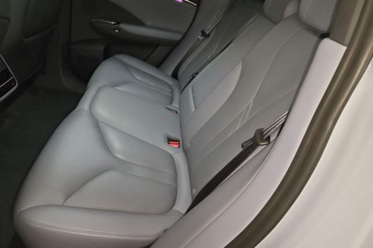Used XPeng G7 2025 Model—702 Ultra Long Range Left Rear Seat