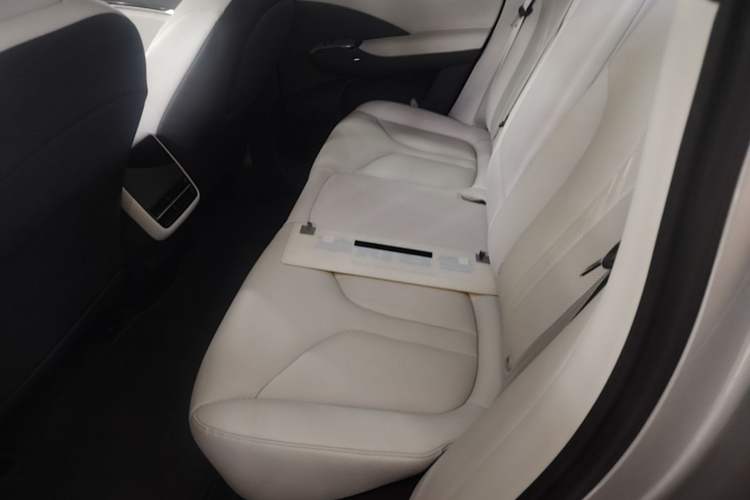 Used XPeng G7 2025 Model—702 Ultra Long Range Left Rear Seat