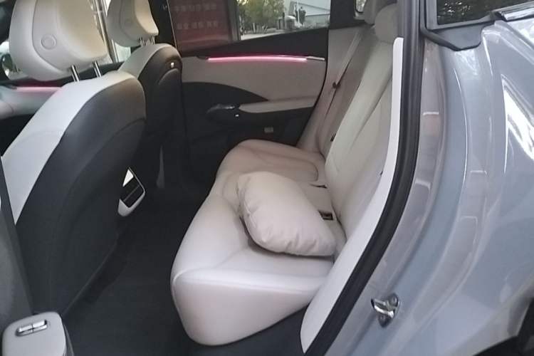 Used XPeng G7 2025 Model—702 Ultra Long Range Left Rear Seat