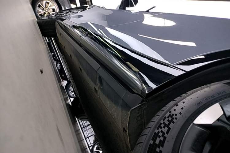 Used XPeng G7 2025 Model—702 Ultra Long Range Left Side Sill