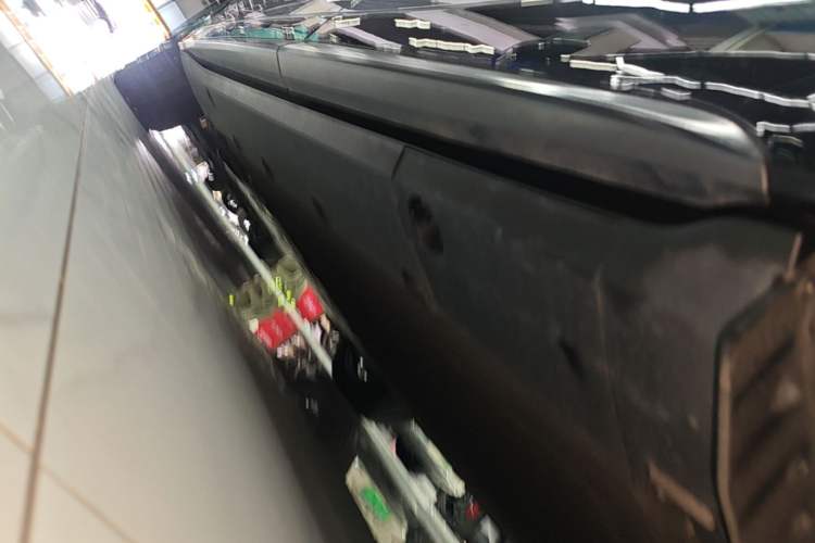 Used XPeng G7 2025 Model—702 Ultra Long Range Left Side Sill