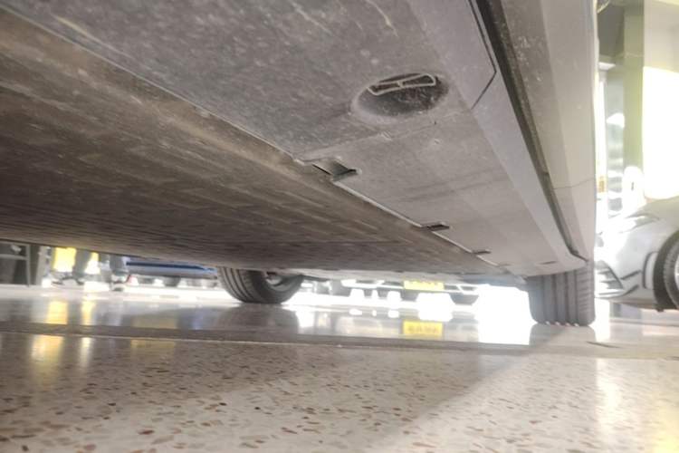 Used XPeng G7 2025 Model—702 Ultra Long Range Left Side Sill