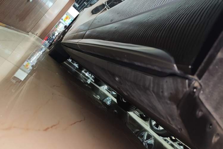 Used XPeng G7 2025 702 Max Left Side Sill