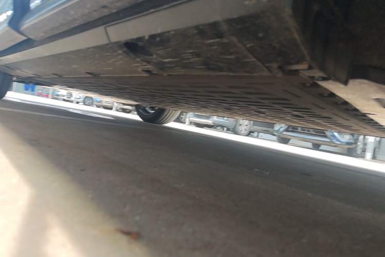 Used XPeng G7 2025 Model—602 Long Range Max Left Side Sill