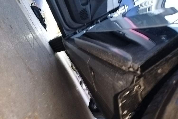 Used XPeng G7 2025 Model—702 Ultra Long Range Left Side Sill