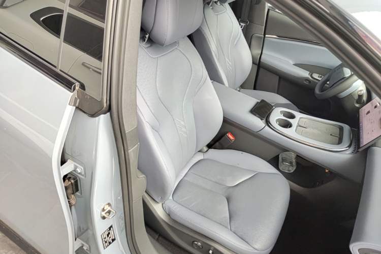 Used XPeng G7 2025 Model—702 Ultra Long Range Right Front Seat