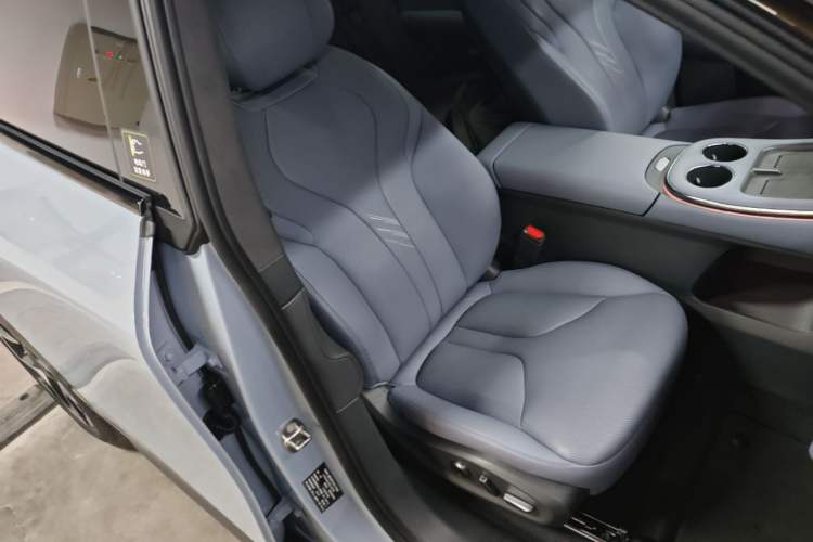 Used XPeng G7 2025 Model—702 Ultra Long Range Right Front Seat