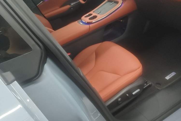 Used XPeng G7 2025 Model—602 Long Range Max Right Front Seat