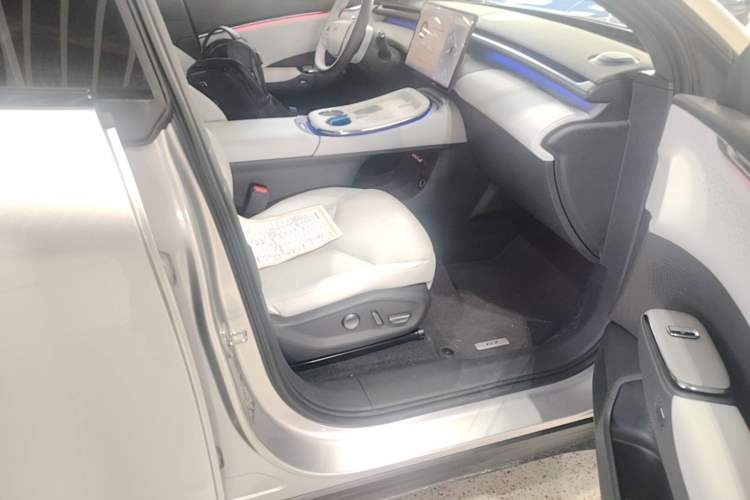 Used XPeng G7 2025 Model—702 Ultra Long Range Right Front Seat