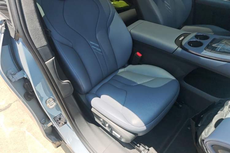 Used XPeng G7 2025 Model—602 Long Range Max Right Front Seat