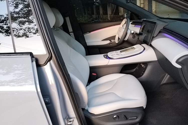 Used XPeng G7 2025 Model—702 Ultra Long Range Right Front Seat