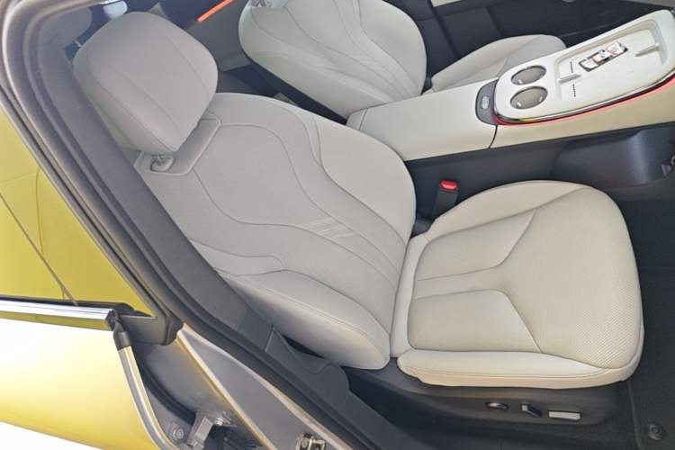 Used XPeng G7 2025 Model—702 Ultra Long Range Right Front Seat