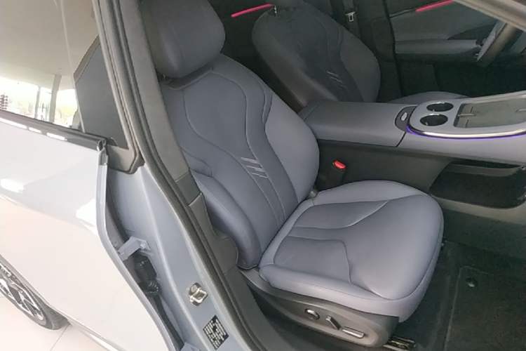 Used XPeng G7 2025 Model—702 Ultra Long Range Right Front Seat