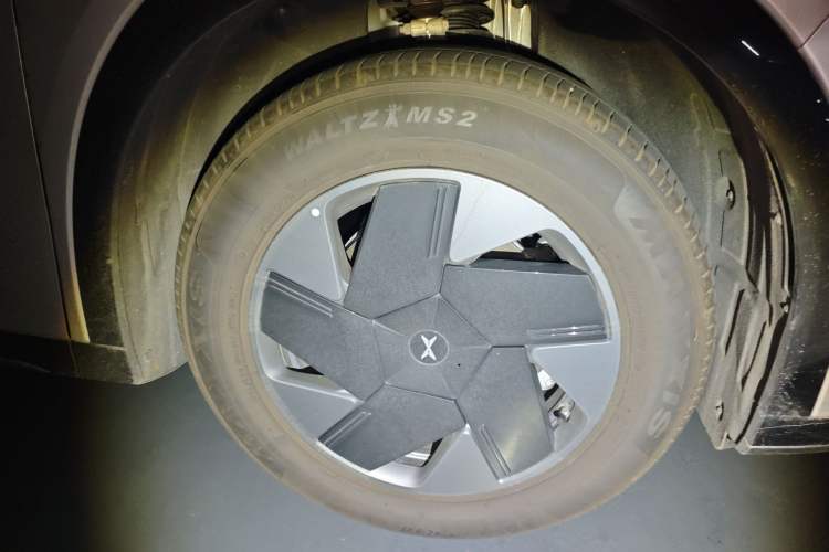 Used XPeng G7 2025 Model—602 Long Range Max Right Front Wheel Hub