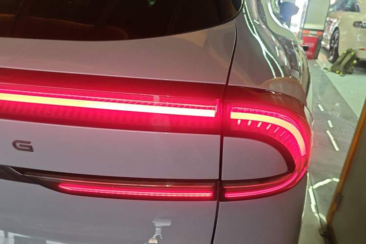 Used XPeng G7 2025 Model—702 Ultra Long Range Right Rear Taillight